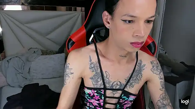 Snapshot of sara_slut21 chatting on December 11, 2024, 5:04 pm sara slut21 online show from December 11, 2024, 5:04 pm