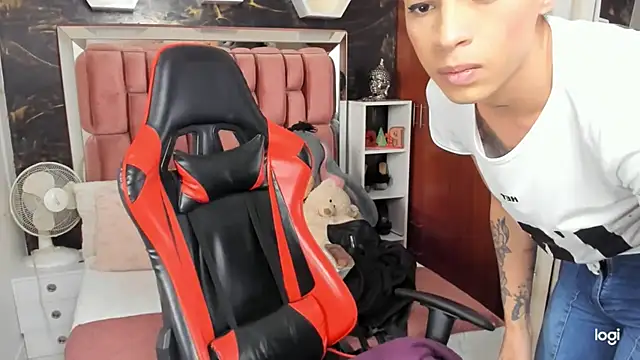 Snapshot of sara_slut21 chatting on January 9, 2025, 7:29 pm sara slut21 online show from January 9, 2025, 7:29 pm