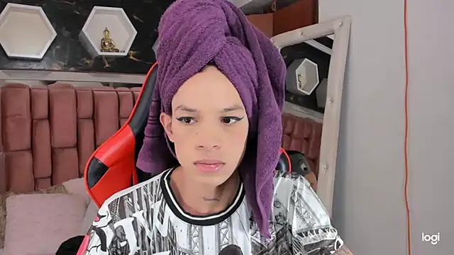 Snapshot of sara_slut21 chatting on January 25, 2025, 8:00 pm sara slut21 online show from January 25, 2025, 8:00 pm