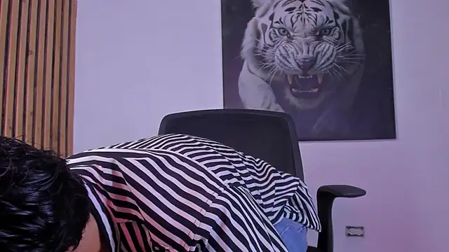 DimitriDeluxe online show from September 20, 2025, 7:48 pm