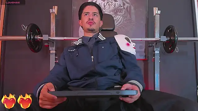 DimitriDeluxe online show from November 1, 2025, 8:11 pm