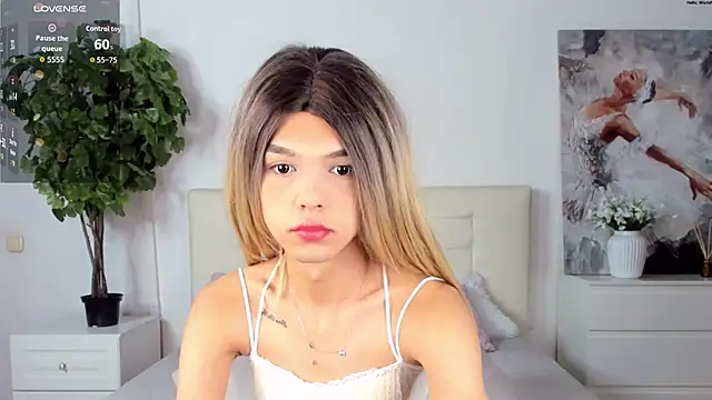 MadonnaRossi online show from March 20, 2026, 9:30 pm