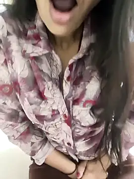 Snapshot of Shalu_G chatting on February 2, 2026, 1:59 am Shalu G online show from February 2, 2026, 1:59 am