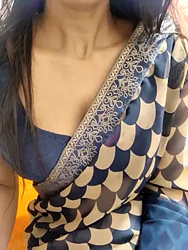 Snapshot of Shalu_G chatting on February 8, 2026, 3:43 am Shalu G online show from February 8, 2026, 3:43 am