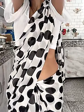 Snapshot of Shalu_G chatting on February 10, 2026, 4:05 am Shalu G online show from February 10, 2026, 4:05 am