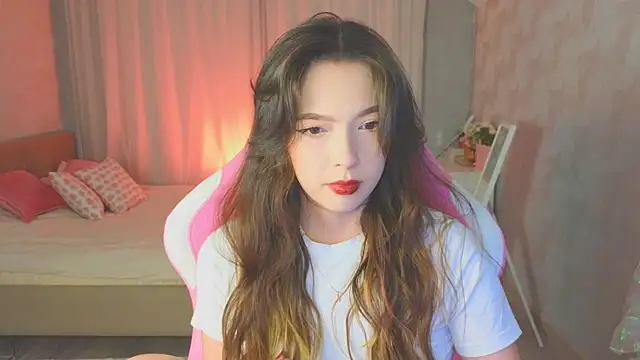 yuna sunshy online show from September 8, 2025, 9:03 pm