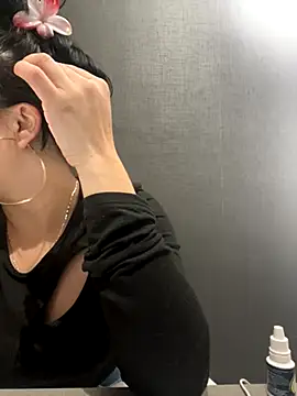 Snapshot of Emily_Rivers_ chatting on October 22, 2025, 1:11 pm Emily Rivers online show from October 22, 2025, 1:11 pm