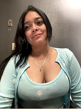 Snapshot of Emily_Rivers_ chatting on November 17, 2025, 2:56 pm Emily Rivers online show from November 17, 2025, 2:56 pm