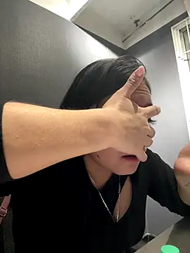 Snapshot of Emily_Rivers_ chatting on November 27, 2025, 12:29 pm Emily Rivers online show from November 27, 2025, 12:29 pm