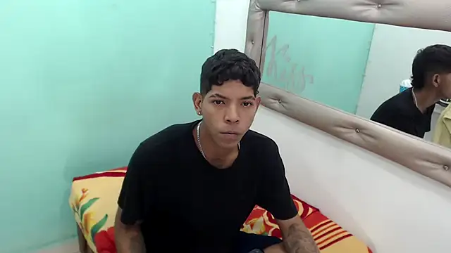 Snapshot of kloe_matias chatting on September 25, 2025, 1:53 am kloe matias online show from September 25, 2025, 1:53 am
