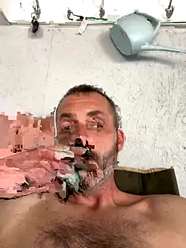 Snapshot of Nicepardavid chatting on September 17, 2025, 8:43 pm Nicepardavid online show from September 17, 2025, 8:43 pm