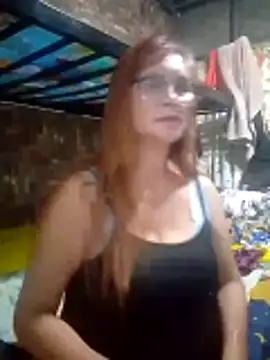 SexyHottMom online show from April 16, 2026, 9:39 pm