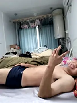 huanhuanaaaaa online show from June 4, 2026, 1:11 am