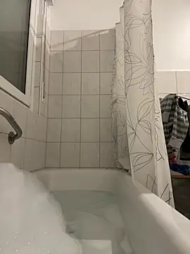 Emilia Mausi online show from February 16, 2026, 8:05 pm