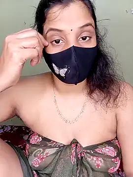 Rose-luckey online show from November 11, 2025, 6:30 pm