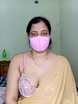 Rose-luckey online show from December 2, 2025, 5:24 am