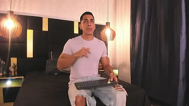 Lucio  Fox online show from February 7, 2026, 11:36 am