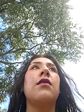 CAROLINE  07 online show from September 12, 2025, 1:00 pm