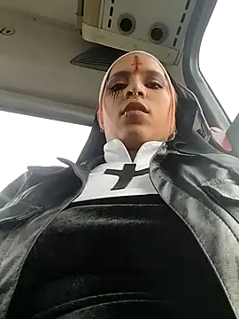 Zoe73  online show from October 31, 2025, 8:10 pm