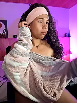 IVONNE COLLINS33 online show from March 5, 2026, 2:29 am