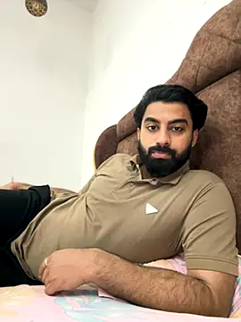 hottestboy03 online show from November 3, 2025, 5:42 am