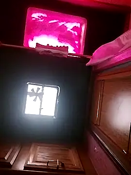 Dirtywhitebitch5150 online show from September 19, 2025, 1:18 am