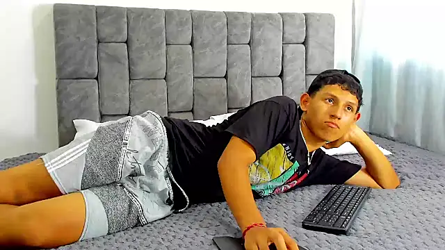 Felipe Gonzales online show from October 15, 2025, 7:25 pm