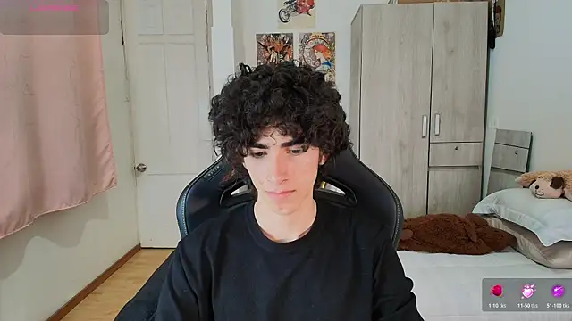 Nude Boy18 online show from May 24, 2026, 12:37 am