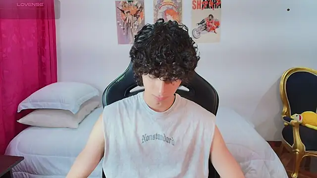 Nude Boy18 online show from July 19, 2026, 1:09 am