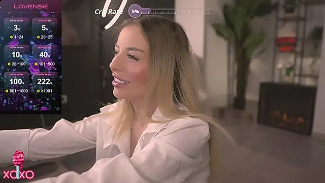 SerenaNoir online show from April 10, 2026, 9:08 pm