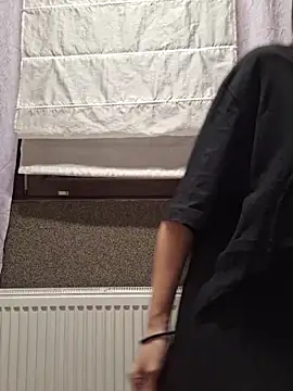 AllexyAle online show from April 17, 2026, 9:40 pm