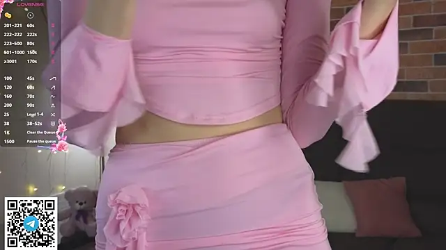 SoftieDream online show from November 14, 2025, 6:34 am