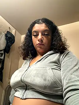 allybluee777 online show from December 5, 2025, 4:32 am