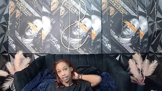 Lilmisbaddyxxx online show from November 18, 2025, 4:22 pm