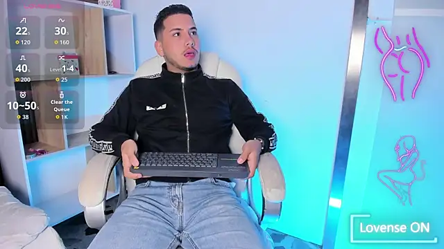 Snapshot of Axel_grey_ chatting on September 9, 2025, 12:26 pm Axel grey online show from September 9, 2025, 12:26 pm