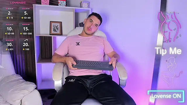 Snapshot of Axel_grey_ chatting on November 16, 2025, 11:38 am Axel grey online show from November 16, 2025, 11:38 am