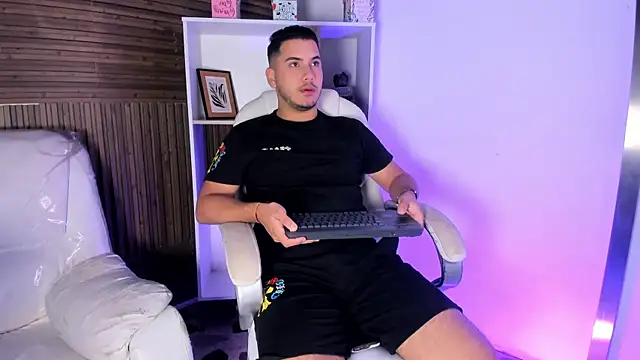 Snapshot of Axel_grey_ chatting on November 29, 2025, 12:30 pm Axel grey online show from November 29, 2025, 12:30 pm