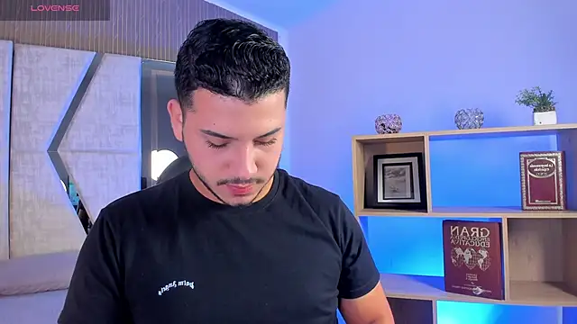 Axel grey  online show from April 14, 2026, 12:44 pm