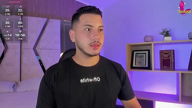 Snapshot of Axel_grey_ chatting on June 3, 2026, 12:41 pm Axel grey online show from June 3, 2026, 12:41 pm