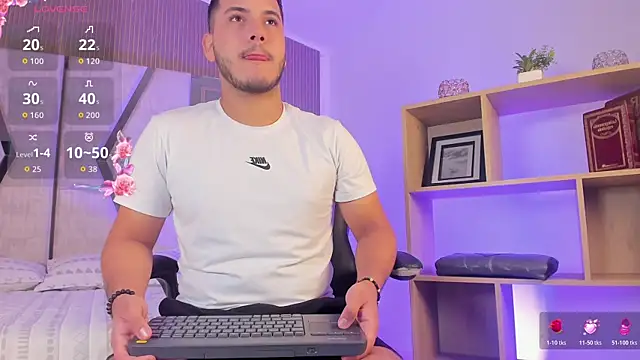 Snapshot of Axel_grey_ chatting on June 23, 2026, 12:58 pm Axel grey online show from June 23, 2026, 12:58 pm