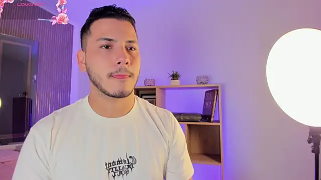Snapshot of Axel_grey_ chatting on July 14, 2026, 12:44 pm Axel grey online show from July 14, 2026, 12:44 pm