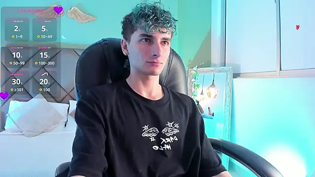 JaydenVillalobos online show from September 9, 2025, 12:59 pm