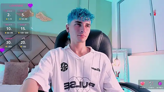 JaydenVillalobos online show from September 10, 2025, 1:11 pm