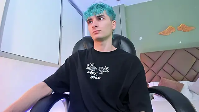 JaydenVillalobos online show from September 26, 2025, 12:53 pm