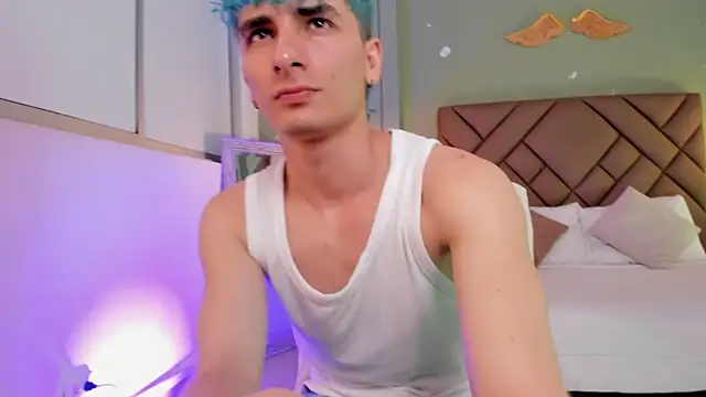 JaydenVillalobos online show from September 30, 2025, 2:11 pm