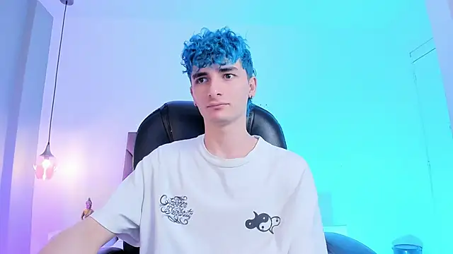 JaydenVillalobos online show from October 7, 2025, 2:58 pm