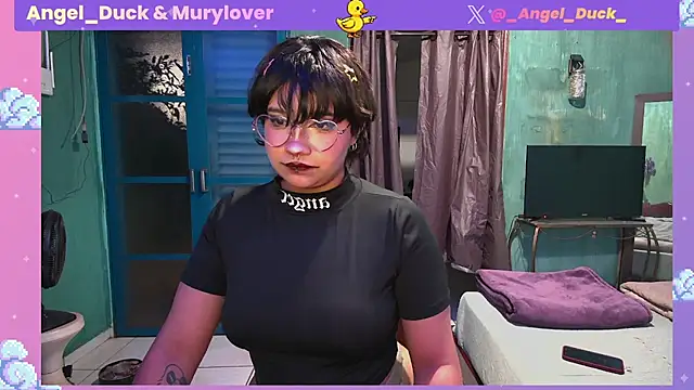 Snapshot of Angel_Duck chatting on July 11, 2026, 11:17 pm Angel Duck online show from July 11, 2026, 11:17 pm