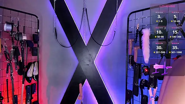 VictoryaLiah BDSM online show from June 1, 2026, 10:50 am
