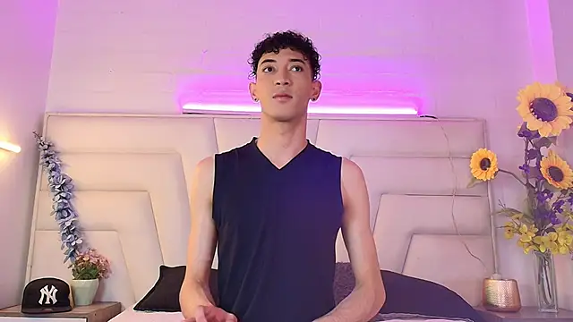 Snapshot of Ashton_Myers chatting on October 29, 2025, 7:48 pm Ashton Myers online show from October 29, 2025, 7:48 pm