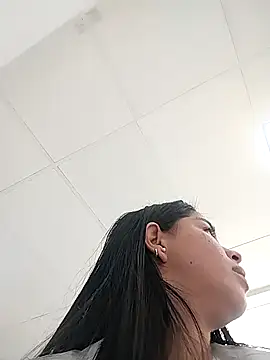 Snapshot of NatashaRose18 chatting on October 30, 2025, 3:24 pm NatashaRose18 online show from October 30, 2025, 3:24 pm